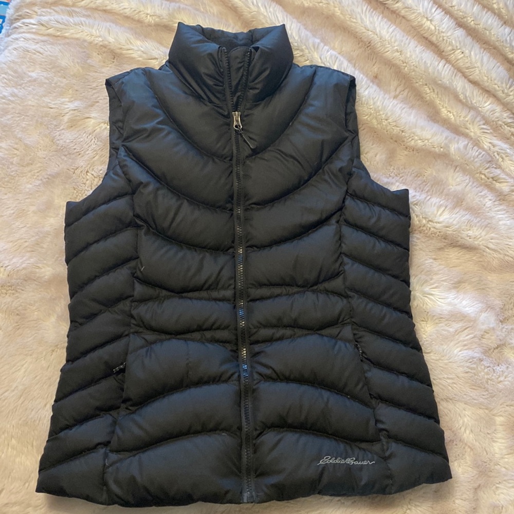 Like new Eddie Bauer 650 down vest